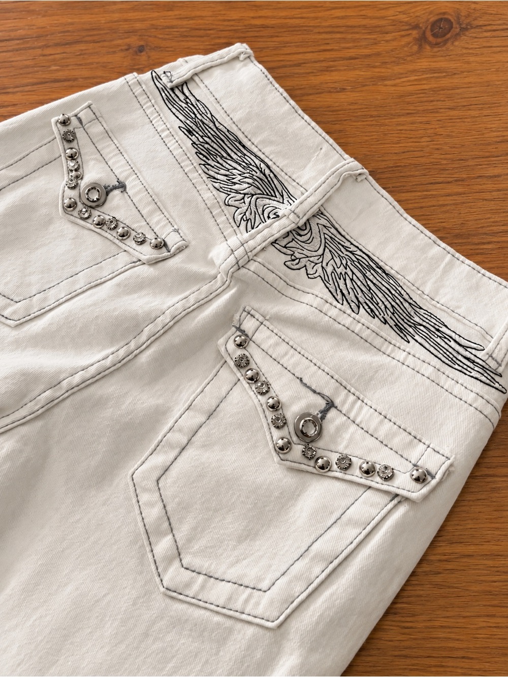 White Flare Jeans – Embroidered Wings – Size 3
